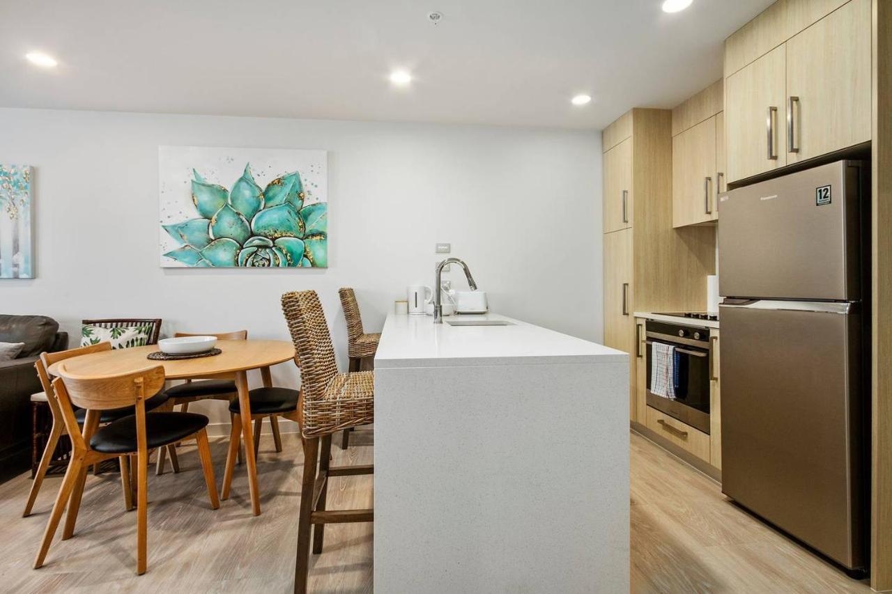 Sky Tower On Your Doorstep! Modern Two Bedroom Auckland Exterior photo